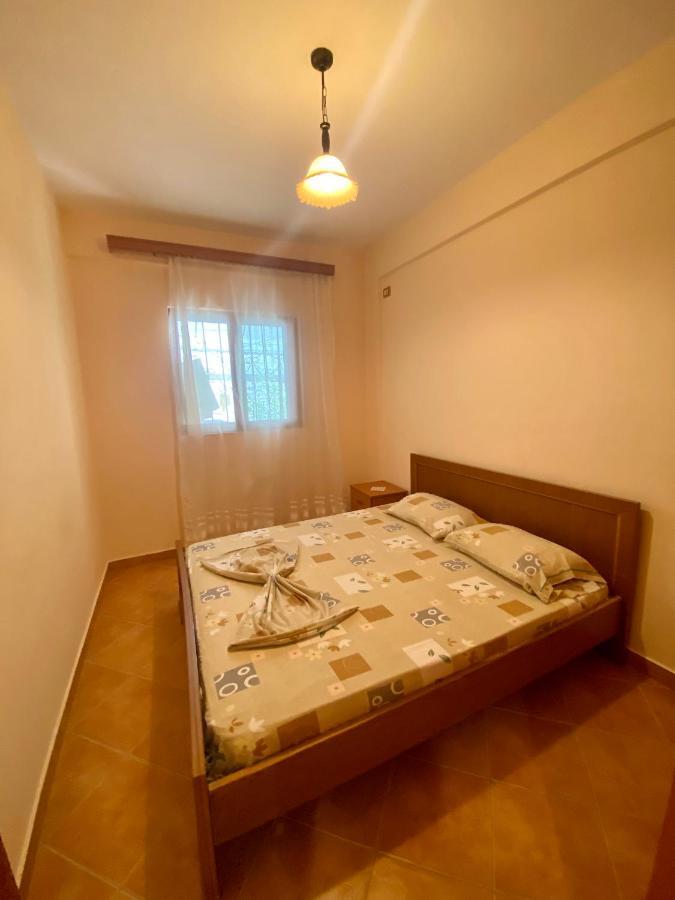 Family Apartments Sarandë 외부 사진