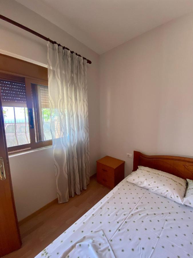 Family Apartments Sarandë 외부 사진