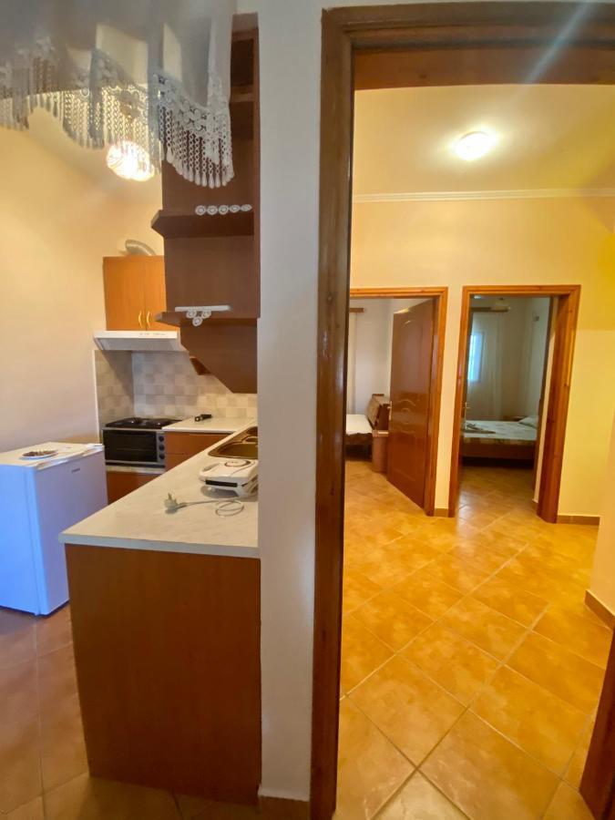 Family Apartments Sarandë 외부 사진