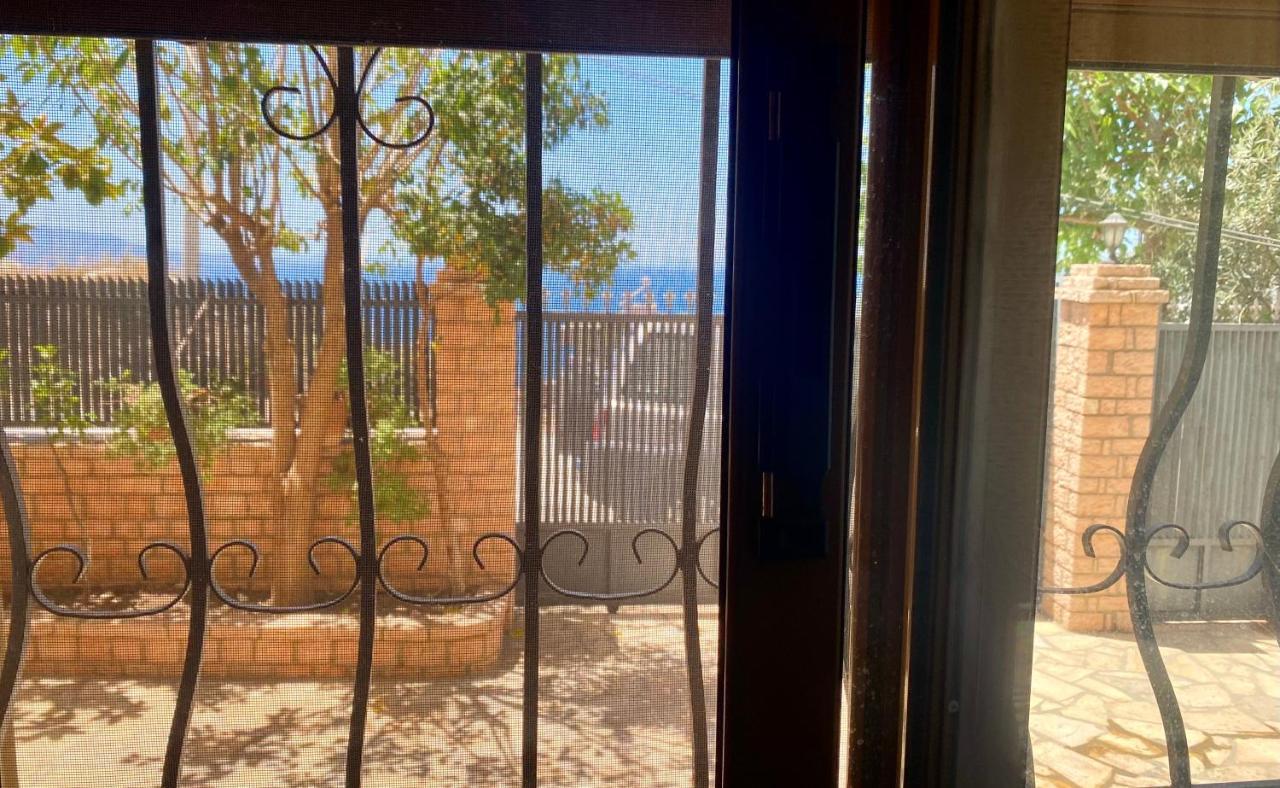 Family Apartments Sarandë 외부 사진
