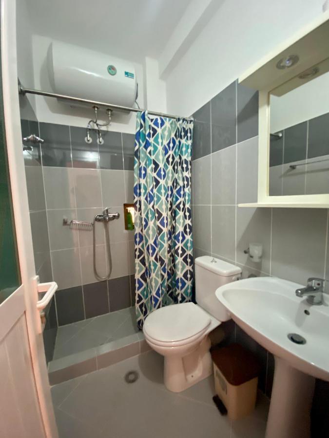Family Apartments Sarandë 외부 사진